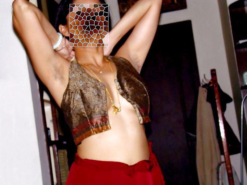 In Transparent Saree and Blouse Showing My Boobs Pic #21248820
