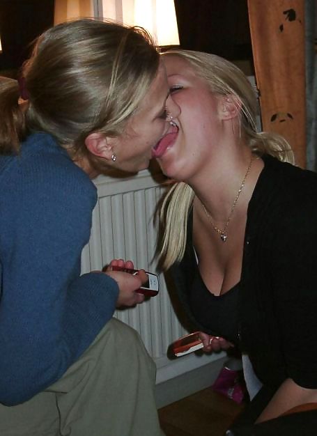 Girls Kissing Girls #9240412