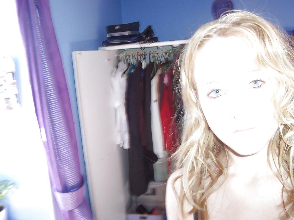 DIRTY BLONDE TEEN #8301198