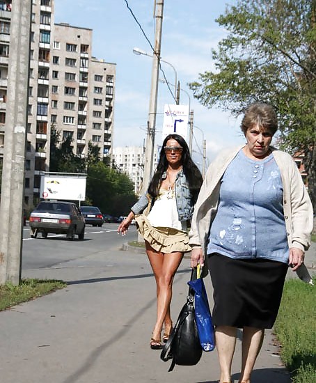 Brunette flashing in the street #7184157