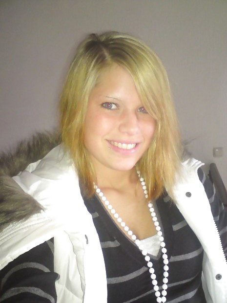 Cousine kerstin
 #9385549