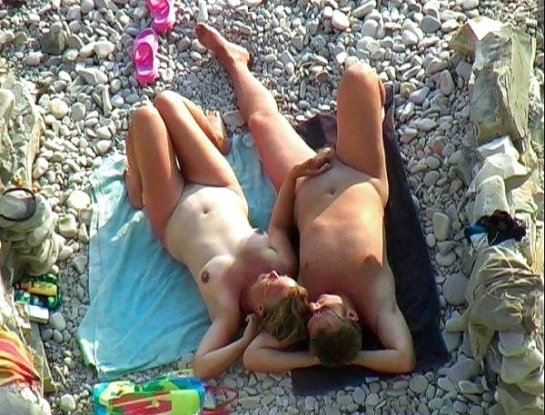 Sesso sulla spiaggia
 #6690334