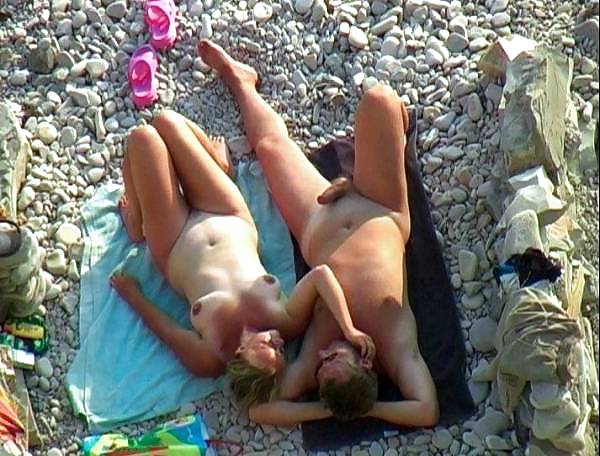 Sesso sulla spiaggia
 #6690376