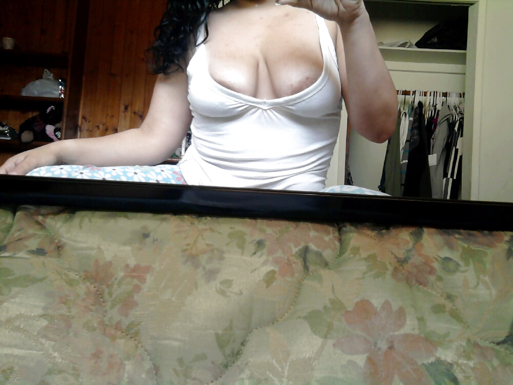 A girl's helpful friend #9415044