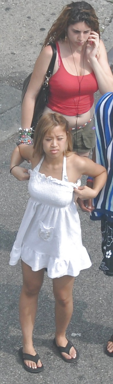 Harlem Girls in the Heat 117 New York Lifting Skirts #4594458