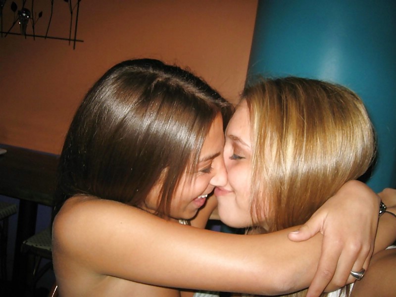 Chloes girls kiss
 #876975