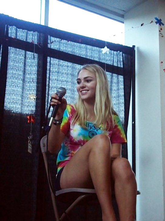 ANNASOPHIA ROBB sexy photo #14465279