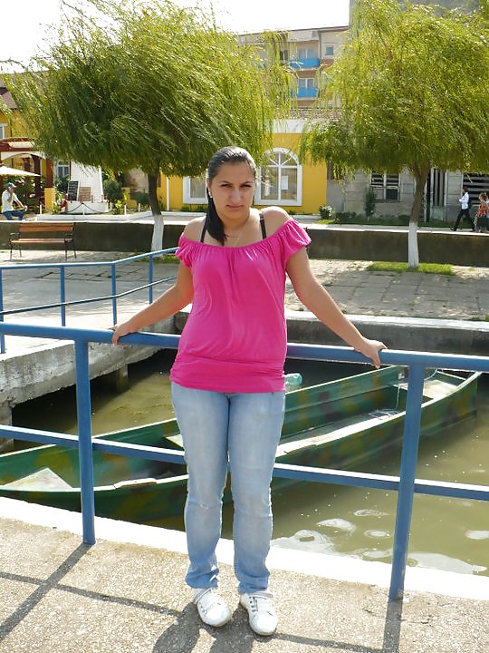 Rumänisch Mädchen: Angela #17830972