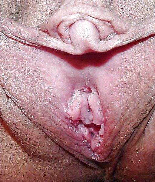 Grande clitoride e labbra 4
 #19472160