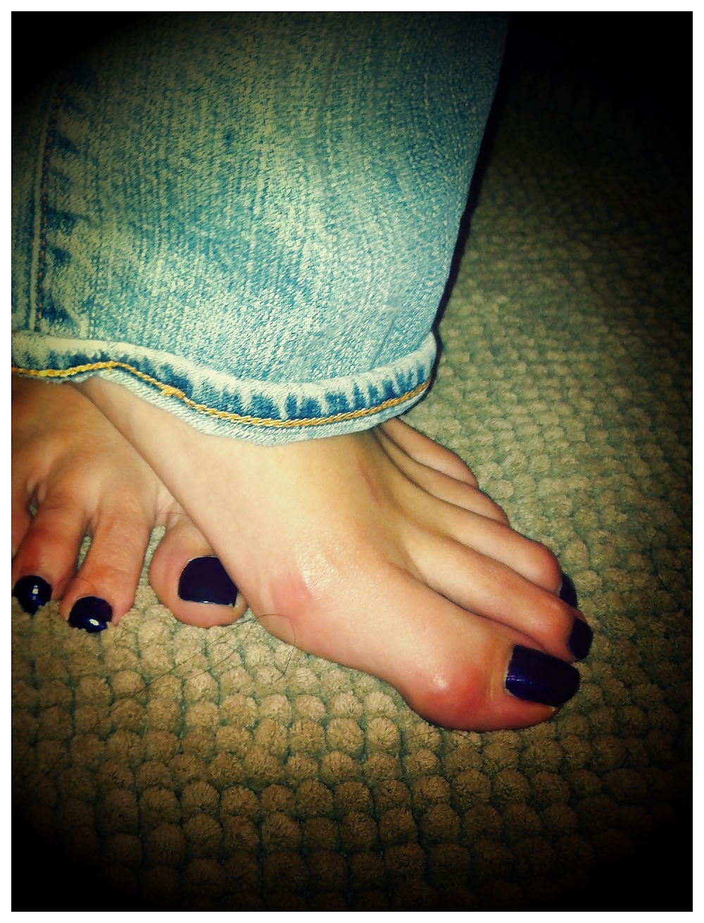 Jackie's dark purple toes and sexy foot
 #14692939