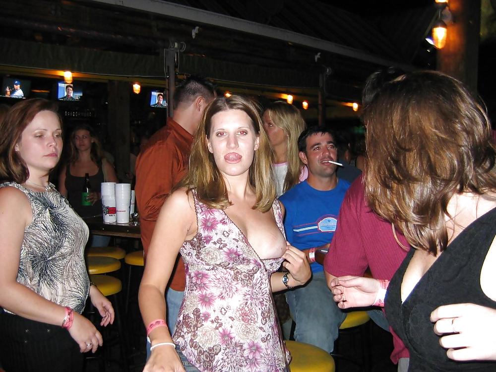 Showing Your Tities 3 #2506973