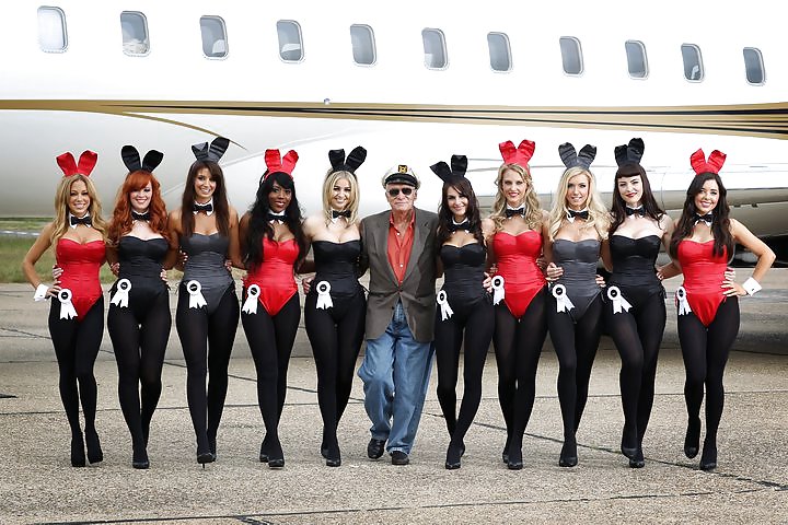 Posing with Hugh Hefner. #5100557