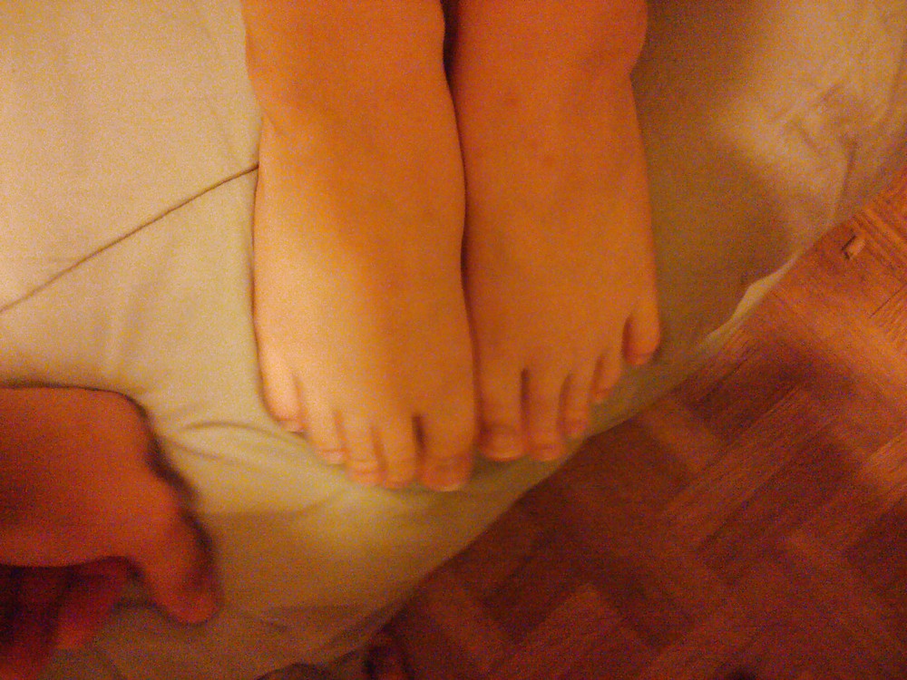 Wifes toes and pussy