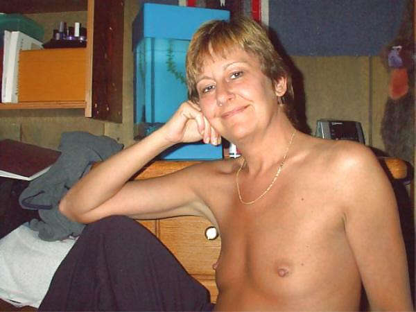 Titless Und 40 #18401486