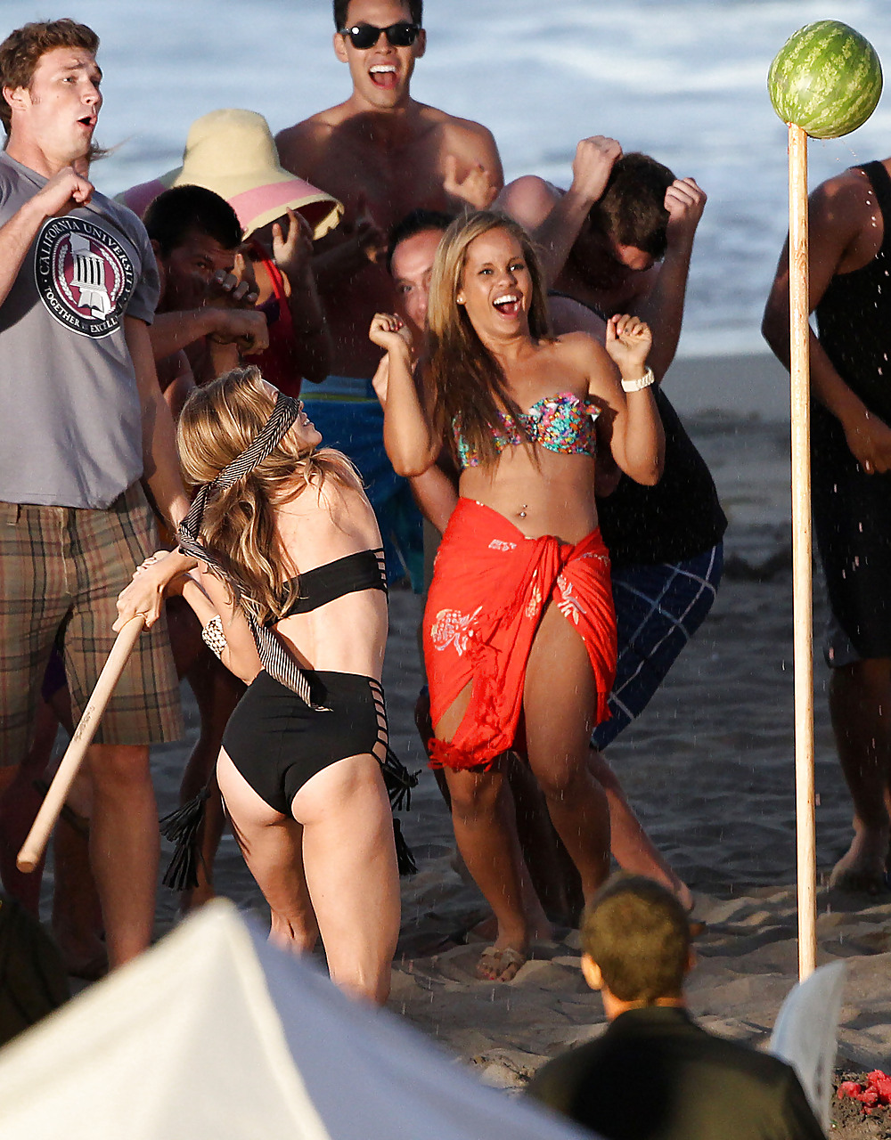 Shenae grimes y annalynne mccord
 #8589233
