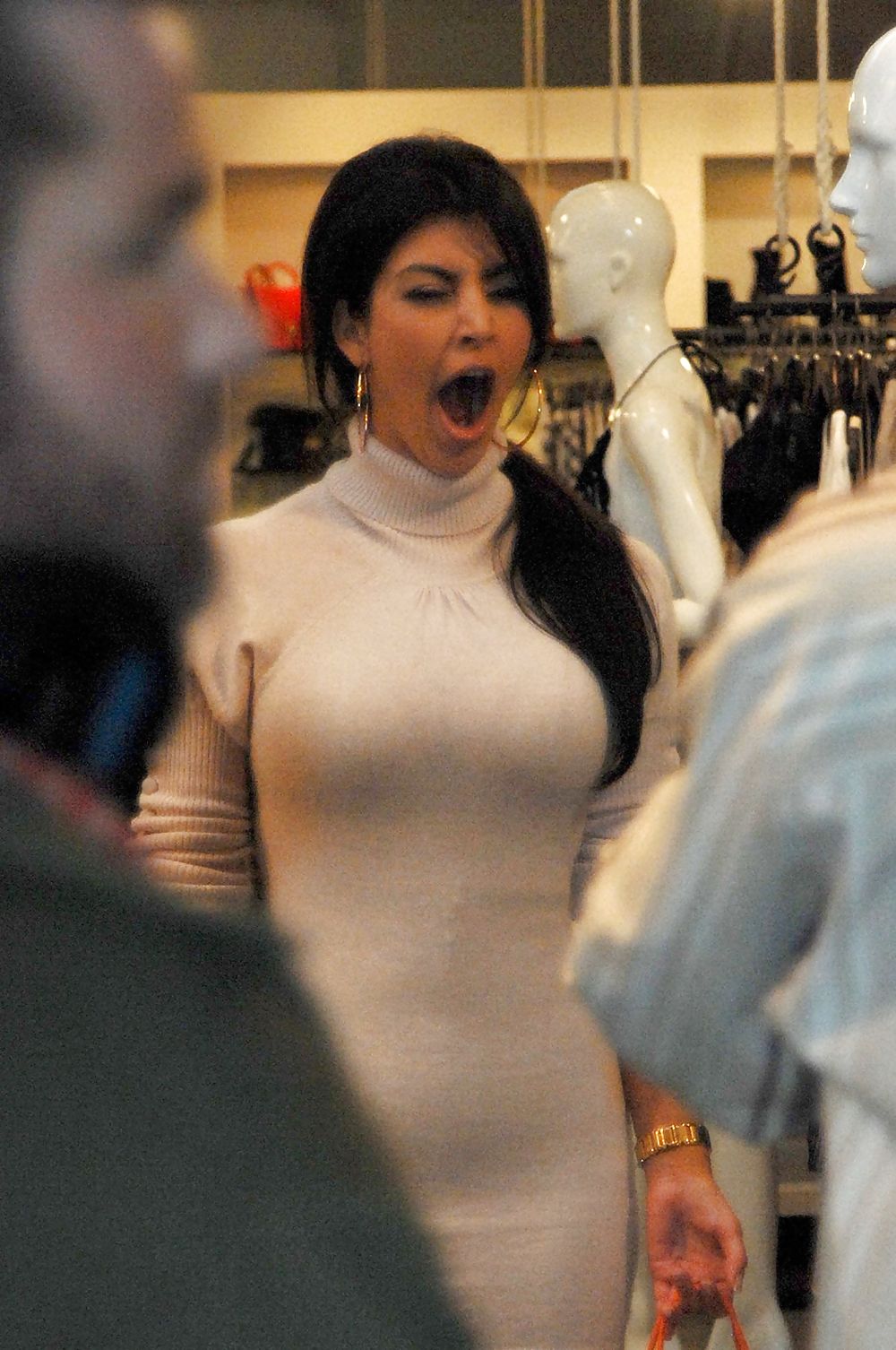 Kim Kardashian shopping at Robertson Blvd #3656004
