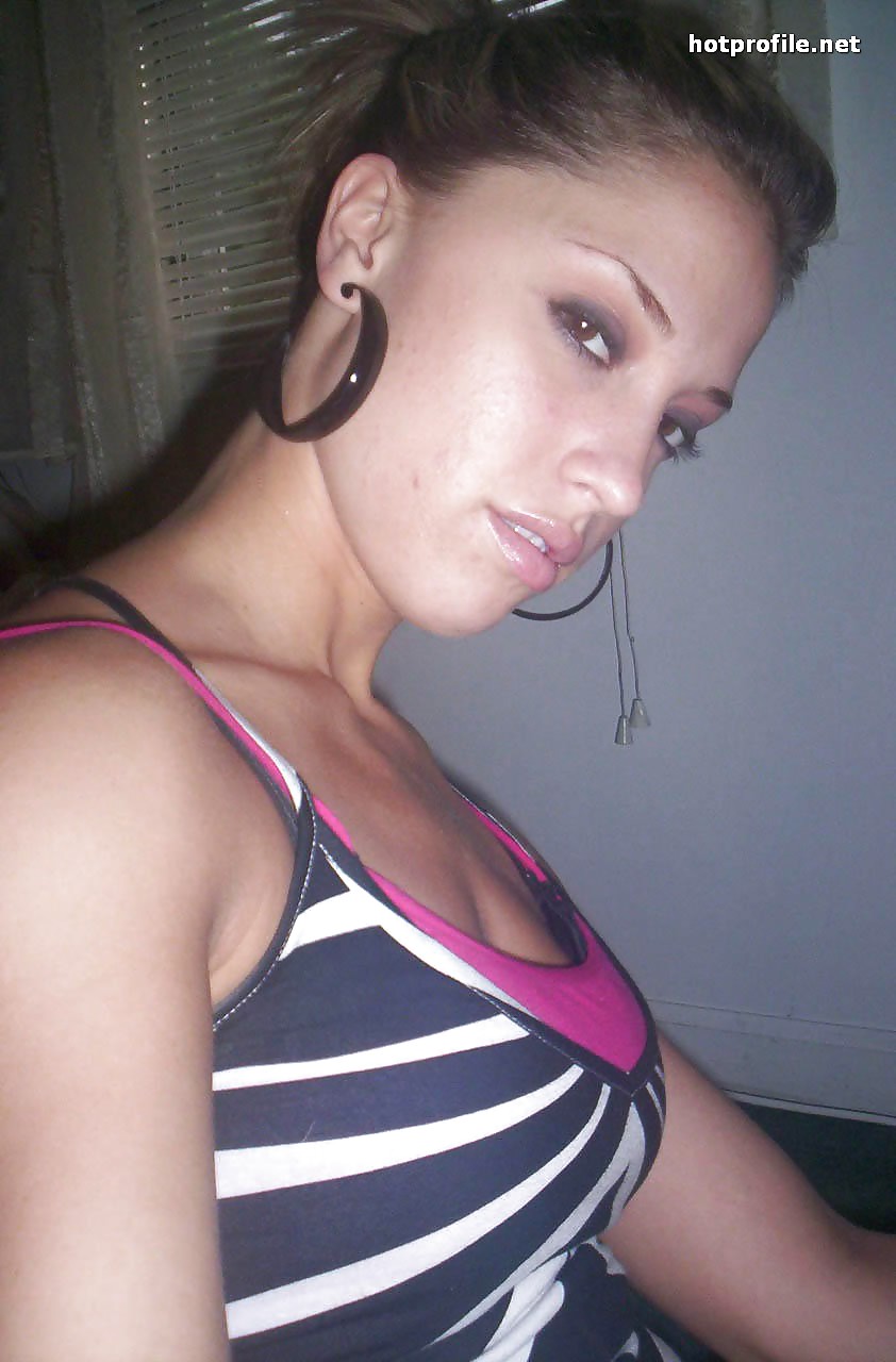 ¡Adolescente como para compartir!
 #17420335