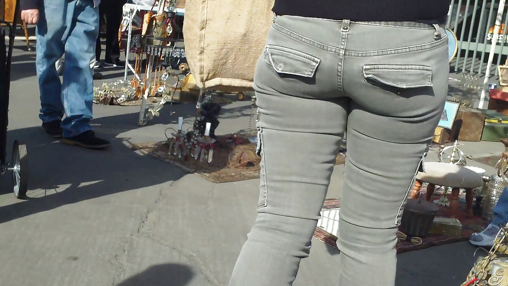 Belle Fesses Sexy Serré Et Fesses En Jeans Gris #10753630