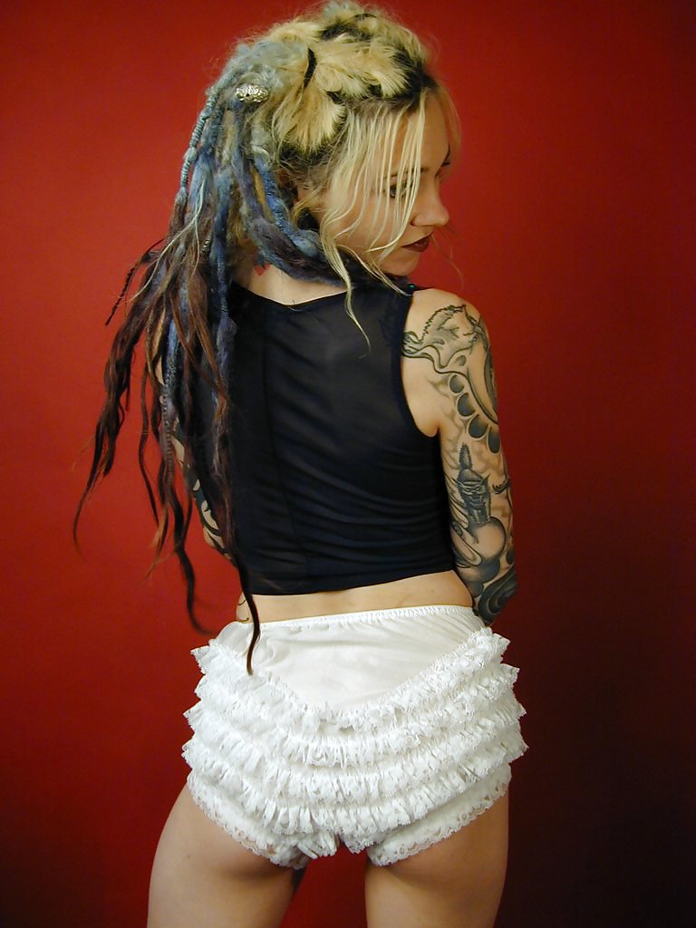 Tattooed goth girl #3060562