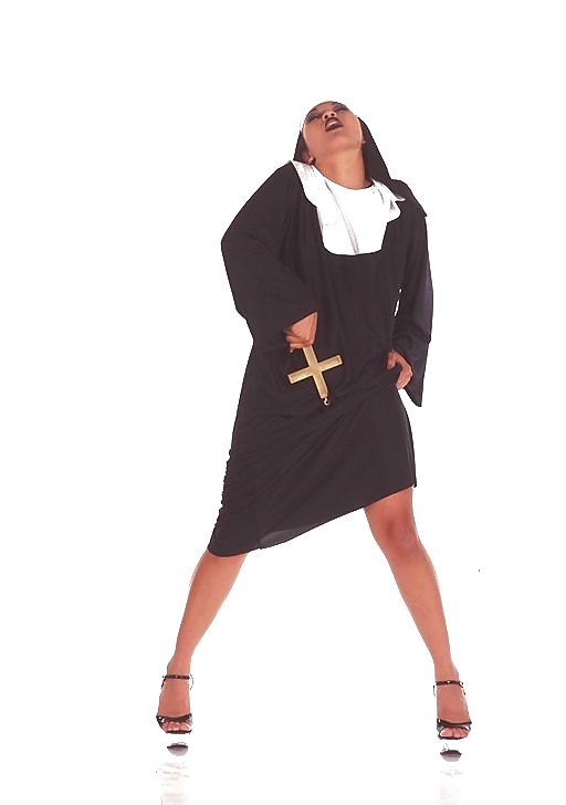 Nun Fucks Herself with a Crucifix #2673078