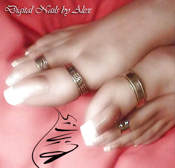 Chicas blancas con uñas largas y uñas de los pies parte 2
 #16560814