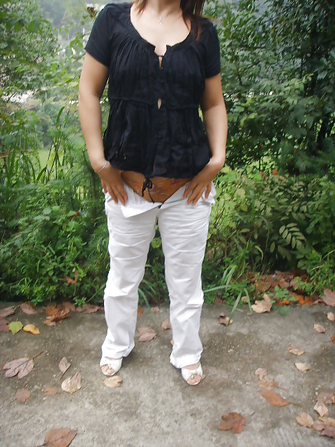 Chinese mature woman exposure outdoor #3804864