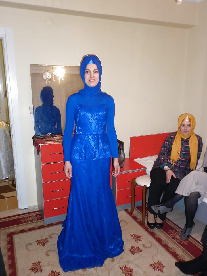 Hijab Arab Turc, Turban Portant Renouvellement Est éteint #15926376