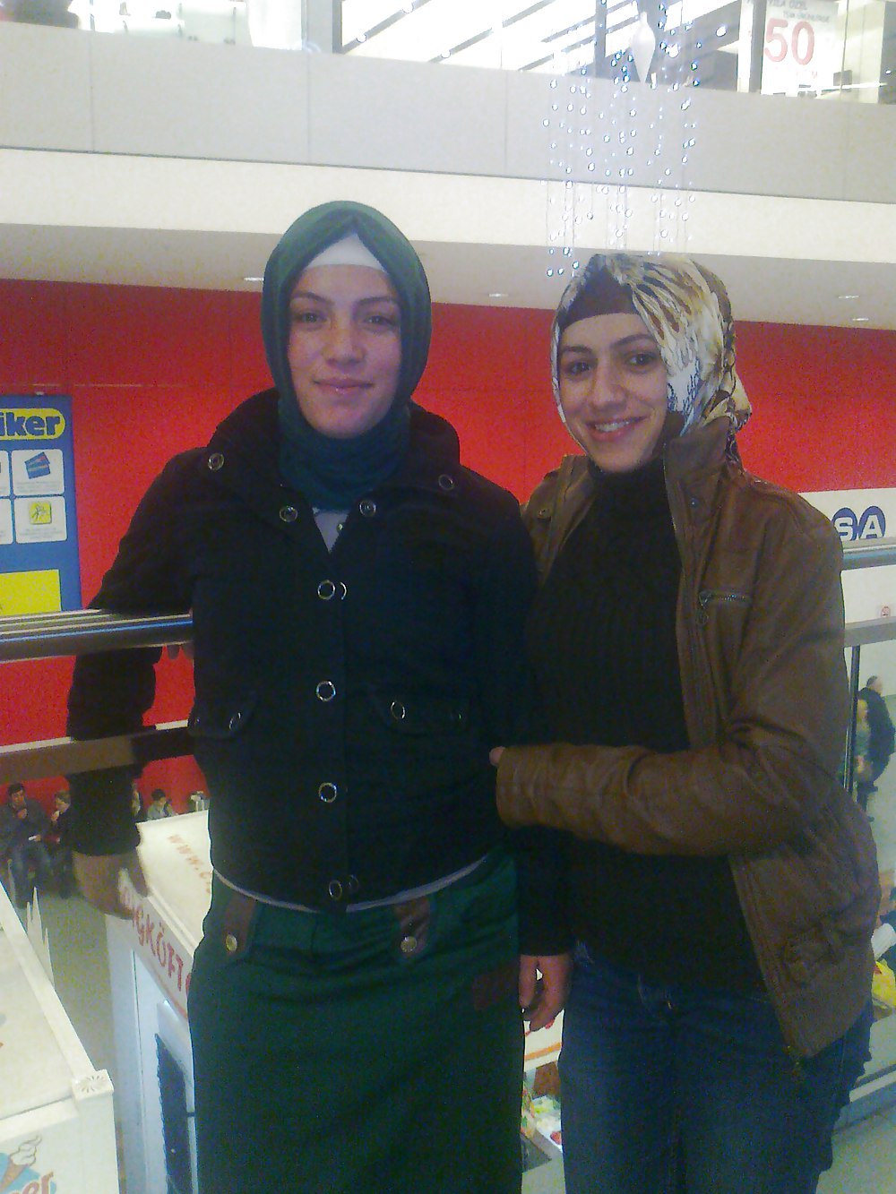 Hijab Arab Turc, Turban Portant Renouvellement Est éteint #15926388