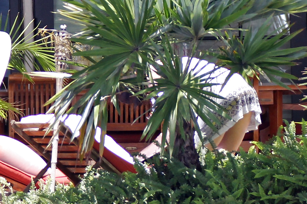 Katy perry al suo hotel a miami
 #4090577