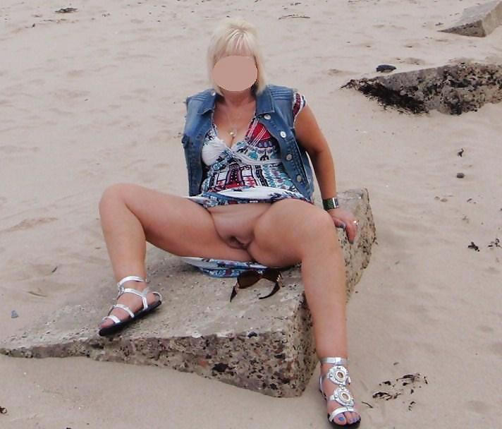 Mrs crash out & about
 #4599588