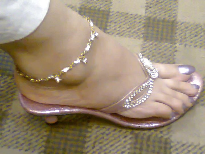 Desi feets
 #5525710