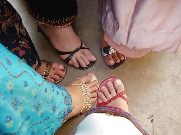 Desi feets
 #5525844