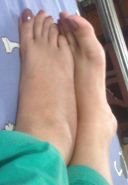 Desi Feets