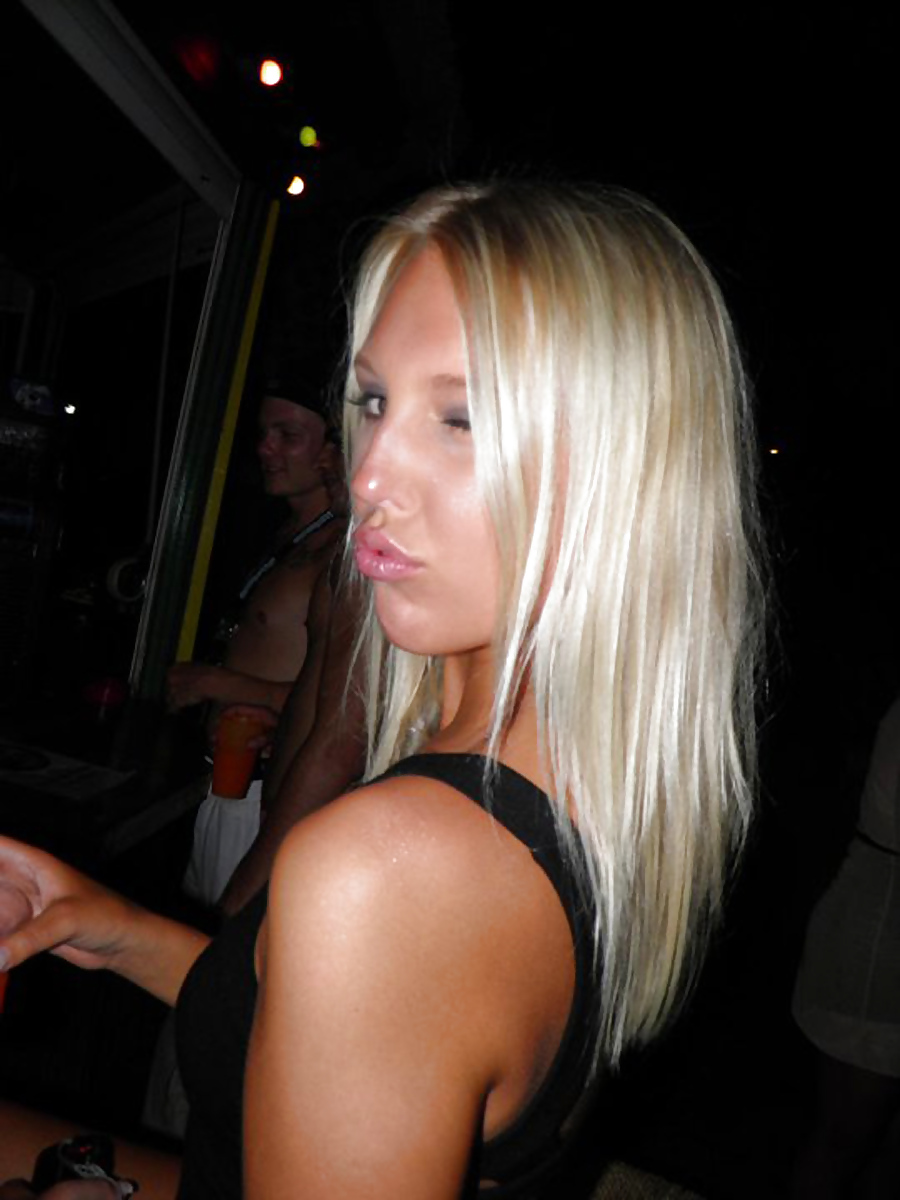 Hola chicos
 #10399987