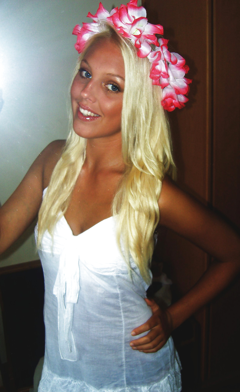 Hola chicos
 #10400012