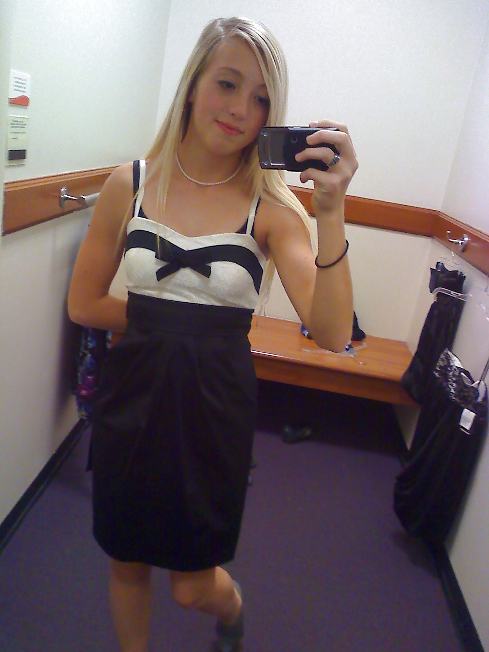 Jóvenes calientes
 #3275807