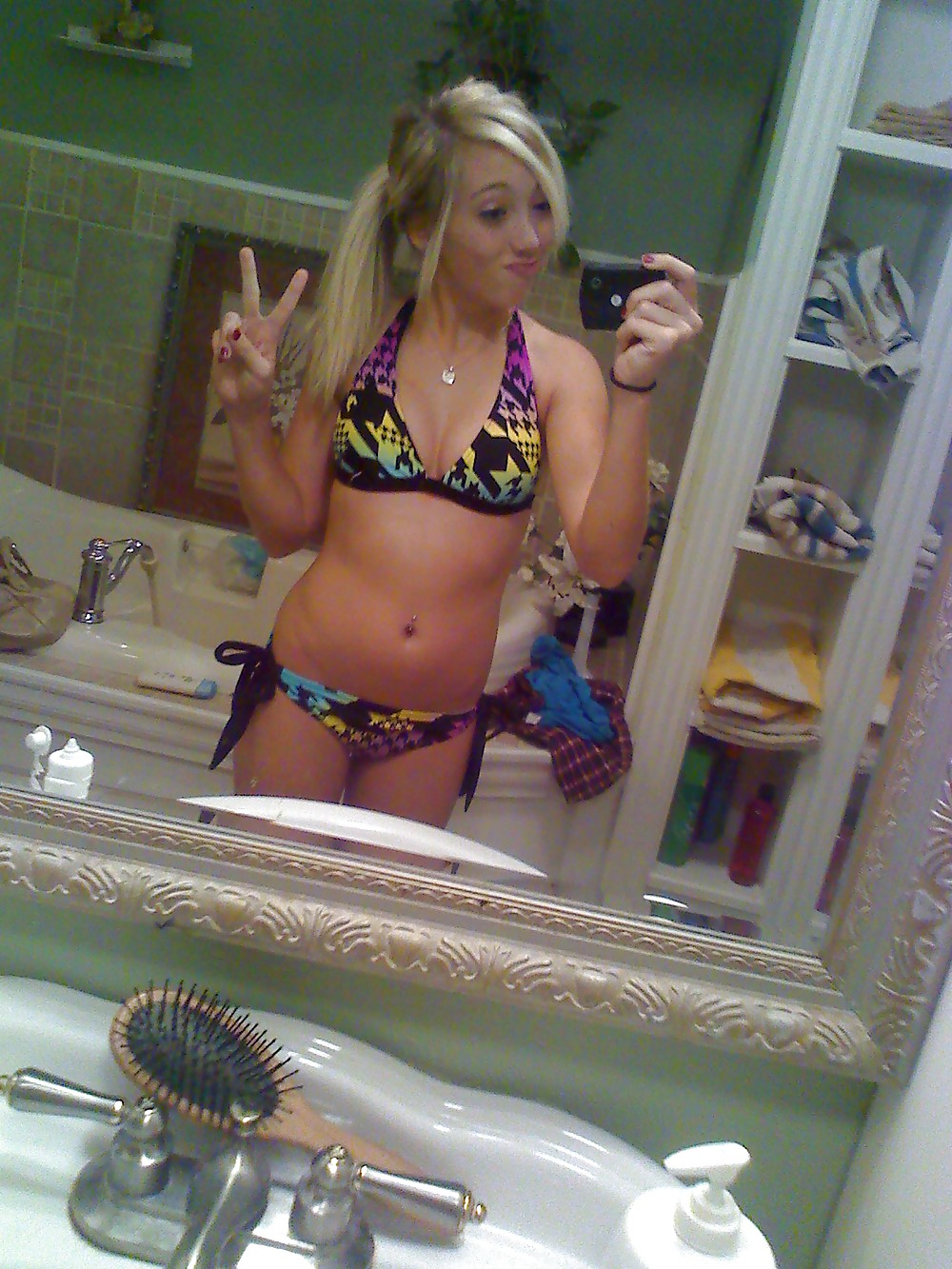 Jóvenes calientes
 #3275824