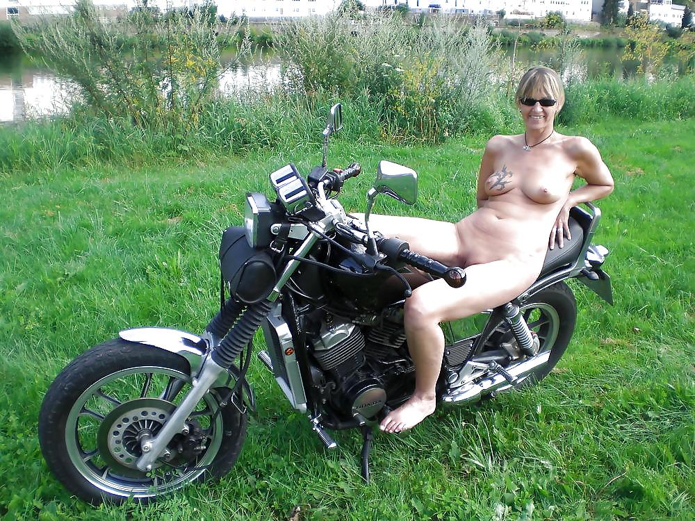 Maturo ama la sua moto - n. c. 
 #13842871