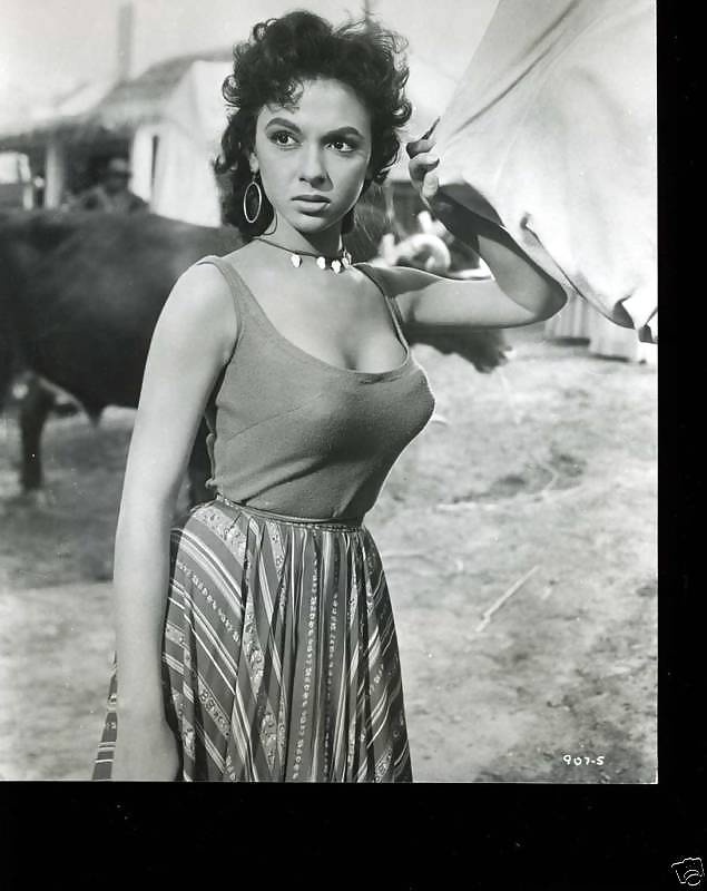 Rita moreno---non nuda
 #8882898