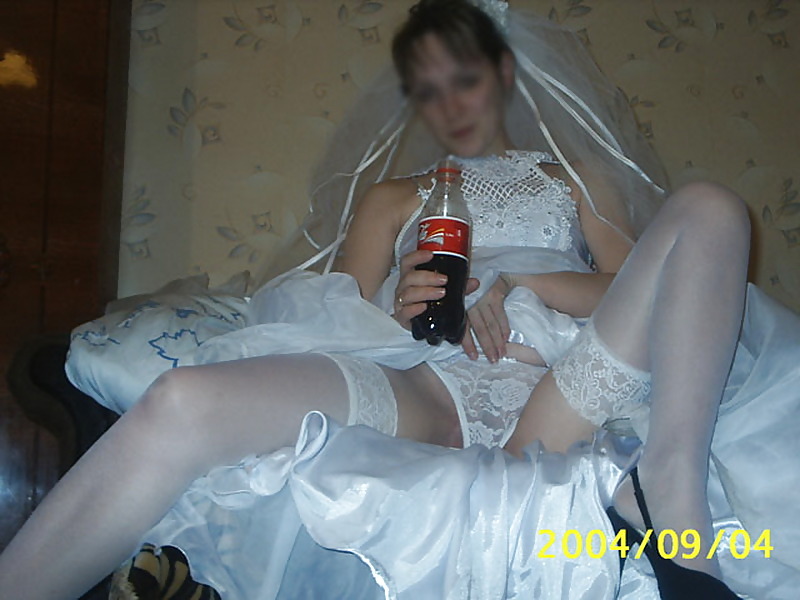 Here cums the Bride