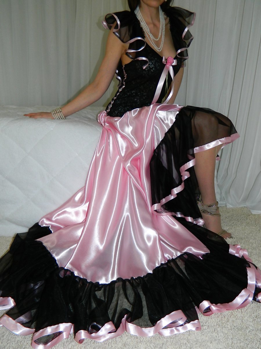 Satin nightgown in pink and black #17192670
