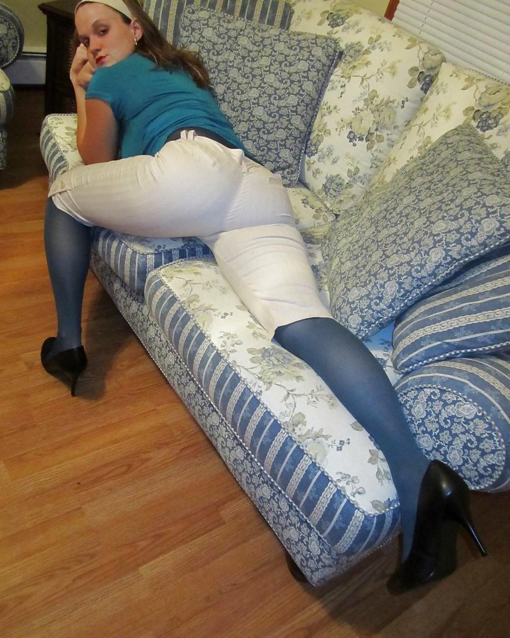 SEXY BUSTY IN PANTYHOSE #8839100