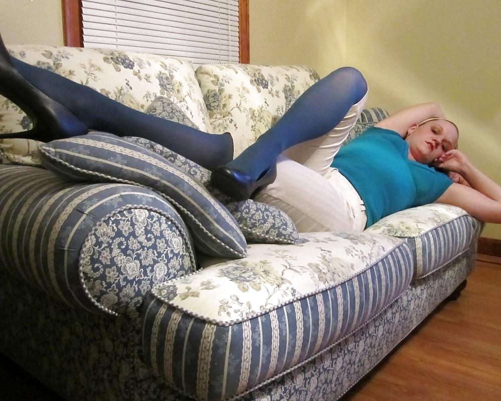 SEXY BUSTY IN PANTYHOSE #8839173