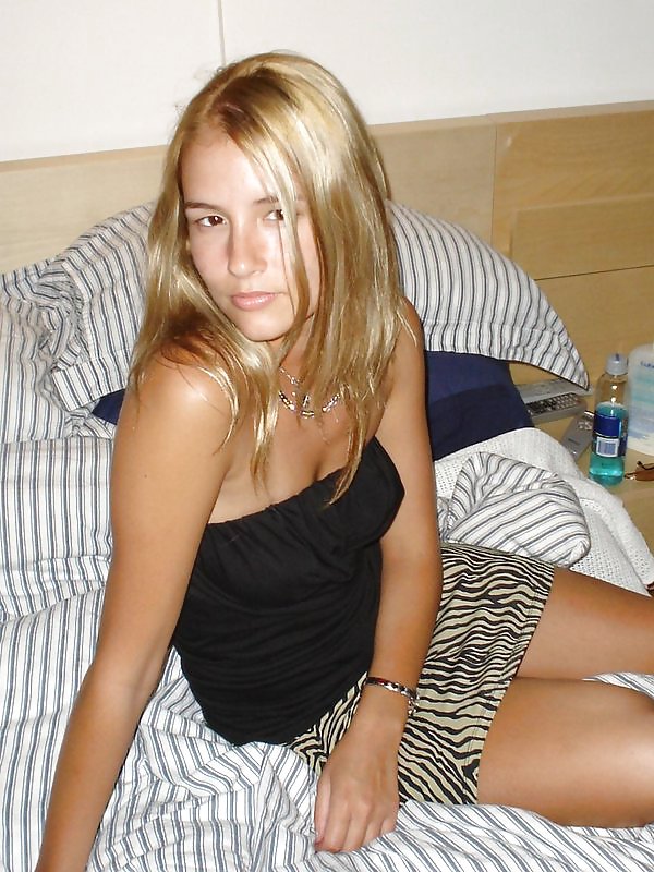 The Beauty of Amateur Blonde Teen #14908386