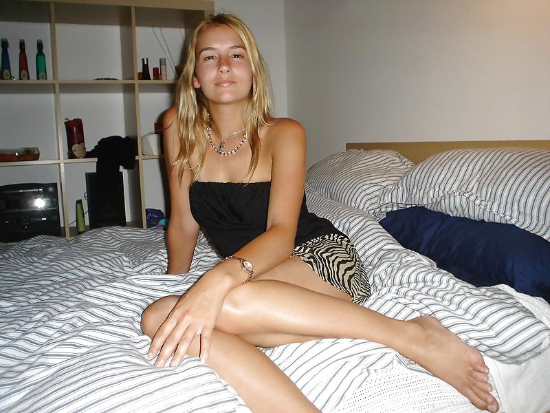 The Beauty of Amateur Blonde Teen #14908406