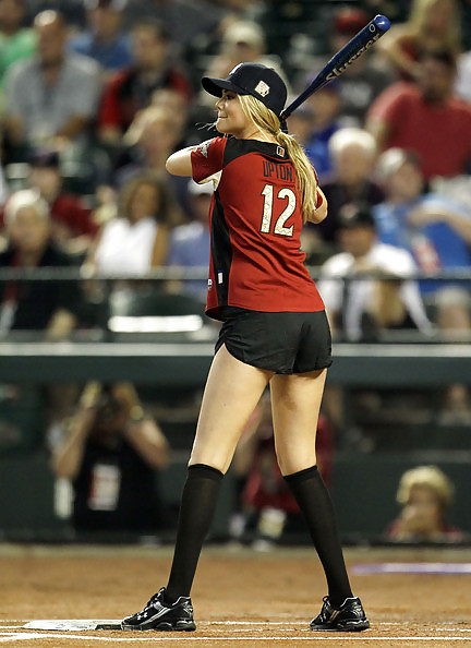 Kate Upton All-Star Celebrity Softball Game in Phoenix #4635817