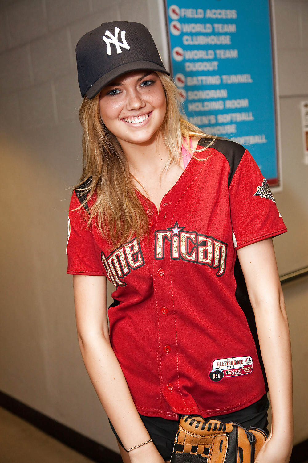 Kate Upton All-Star-Berühmtheit Softball-Spiel In Phoenix #4635853