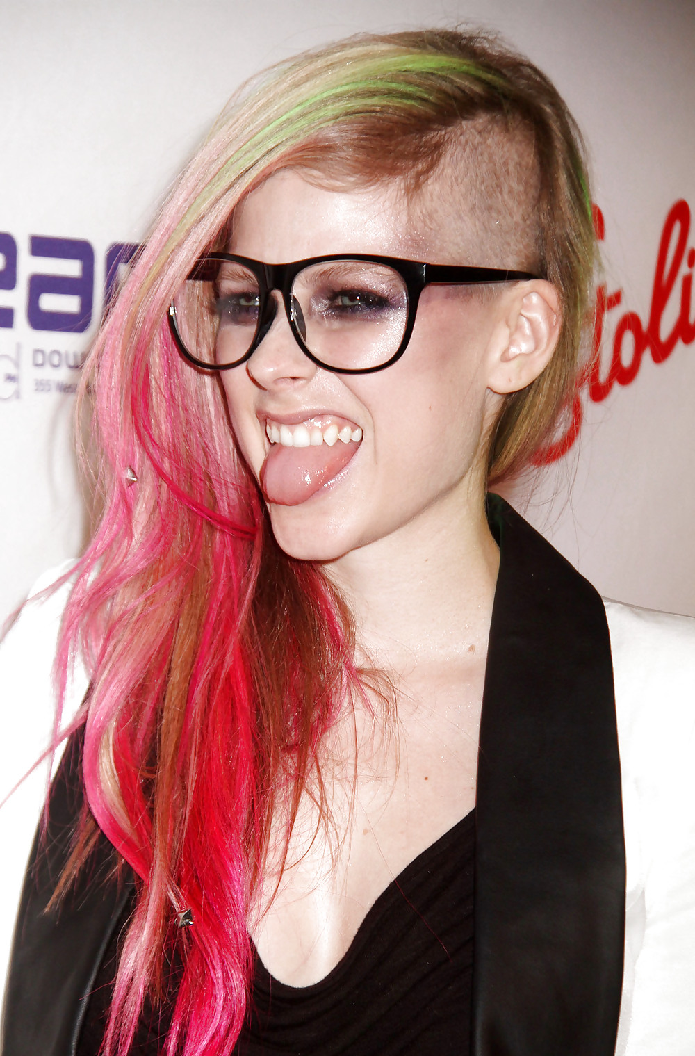 Avril Lavigne - Cul Sexy - Seins Sexy #12924735