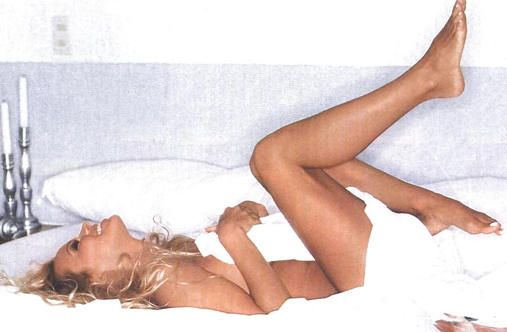 Pamela anderson foot pics
 #5675194