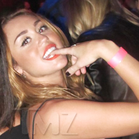 Miley??? #7853640